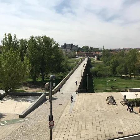 Acogedor Puente !!! Διαμέρισμα