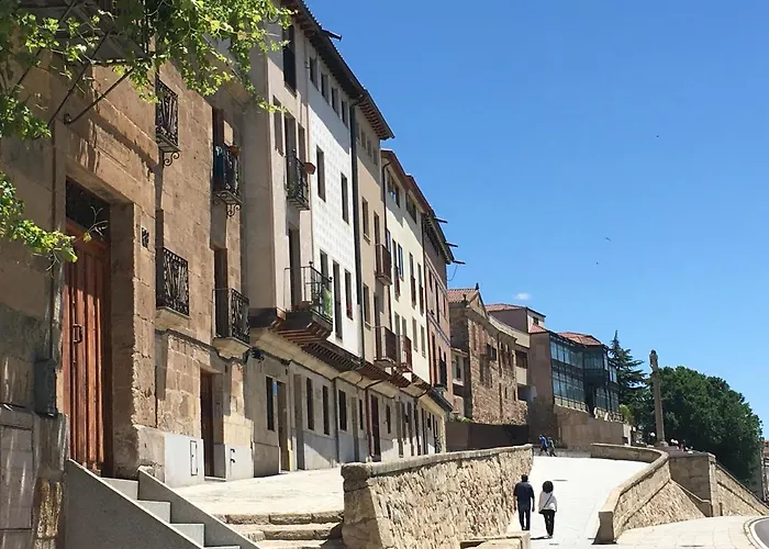 Acogedor Puente !!! شقة